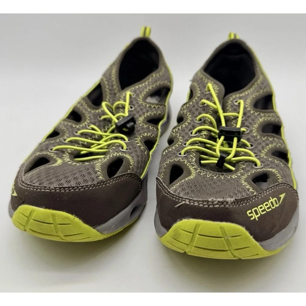 Speedo water shoes